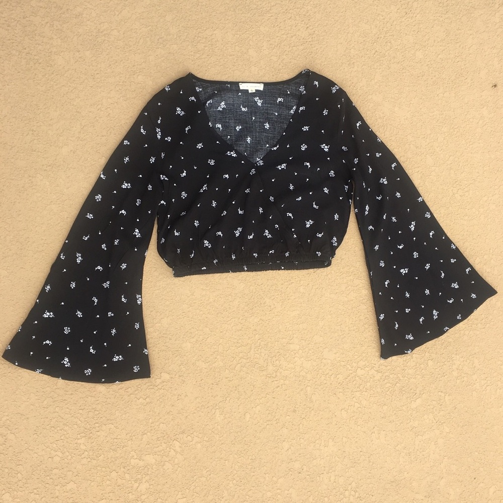 pacsun la hearts bell sleeve top